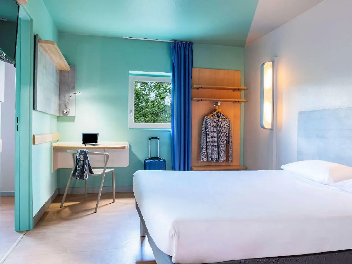 Ibis Budget Grigny Centre 2*