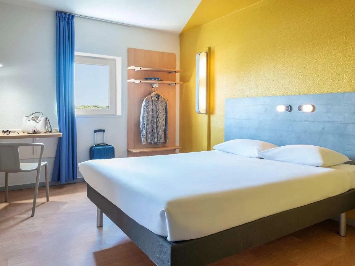 Ibis Budget Grigny Centre 2*