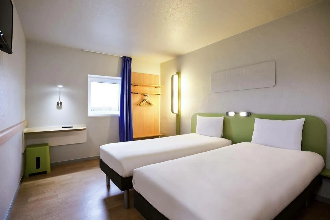 Hotel Ibis Budget Grigny Centre 2*