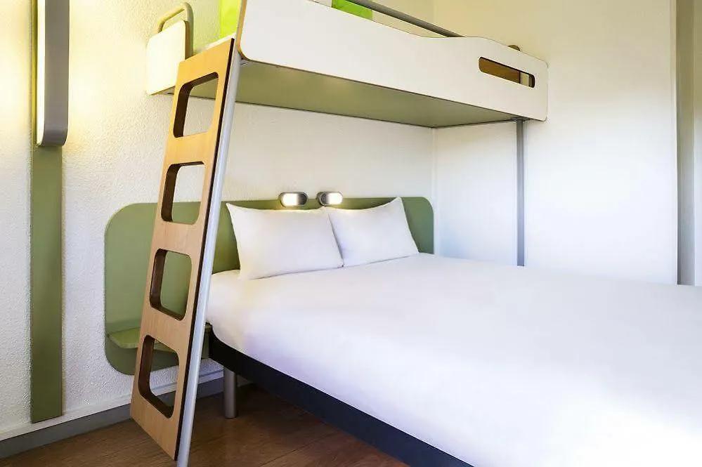 Ibis Budget Grigny Centre 2*